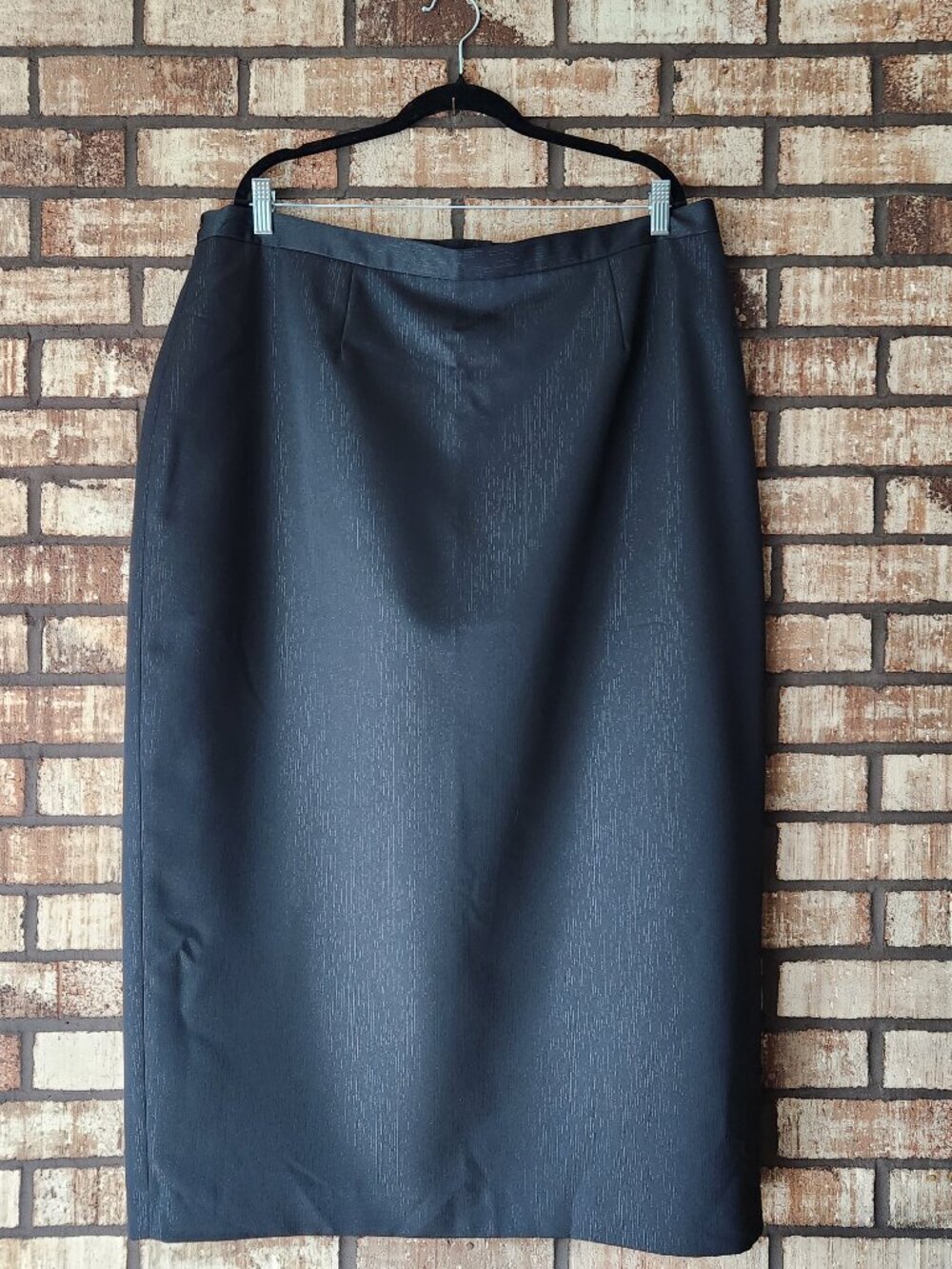 Le Suit Two Piece Formal Suit Black Silver Thread Accent Long Skirt Size 18W - Picture 2 of 11
